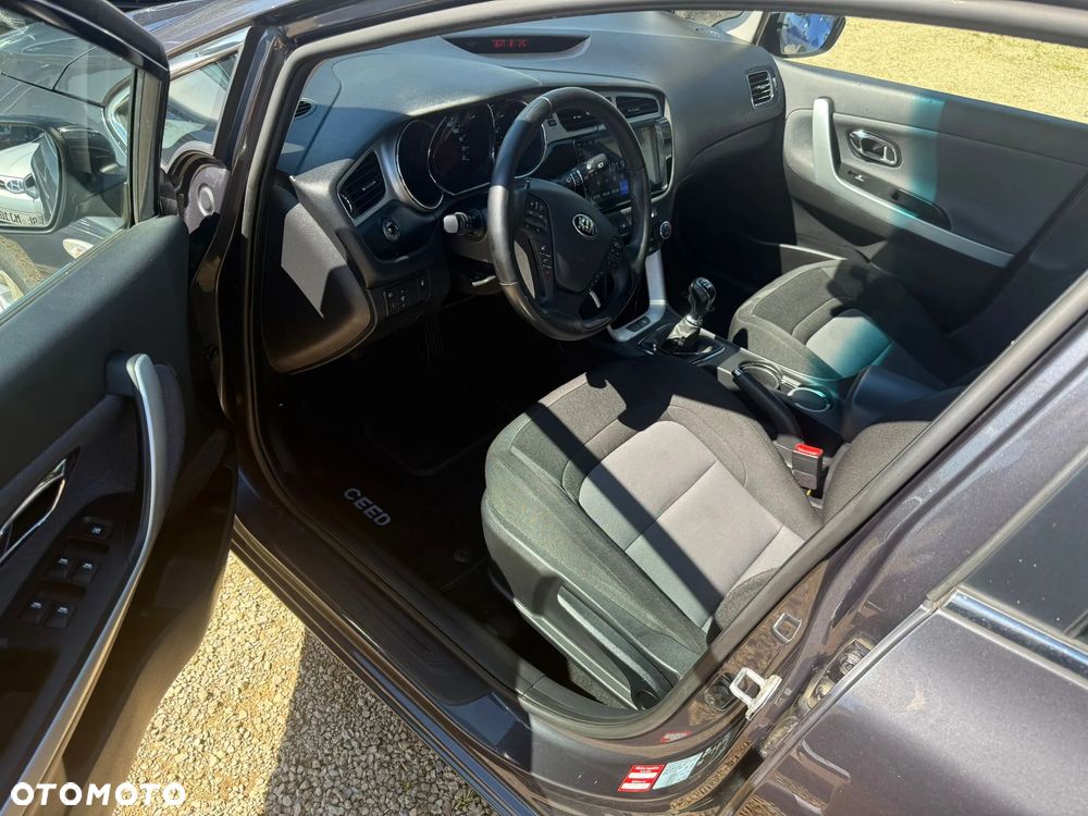 Kia Ceed - 5