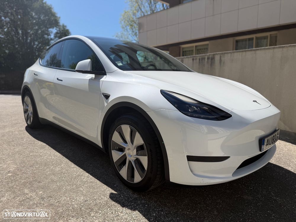 Tesla Model Y RWD - 10