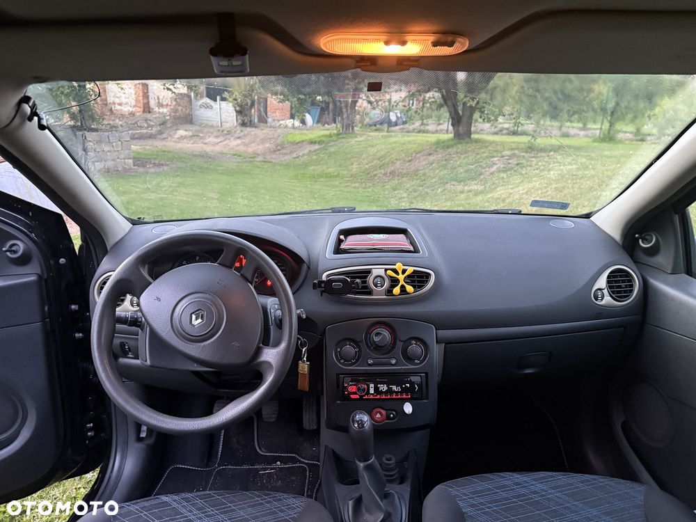 Renault Clio - 6