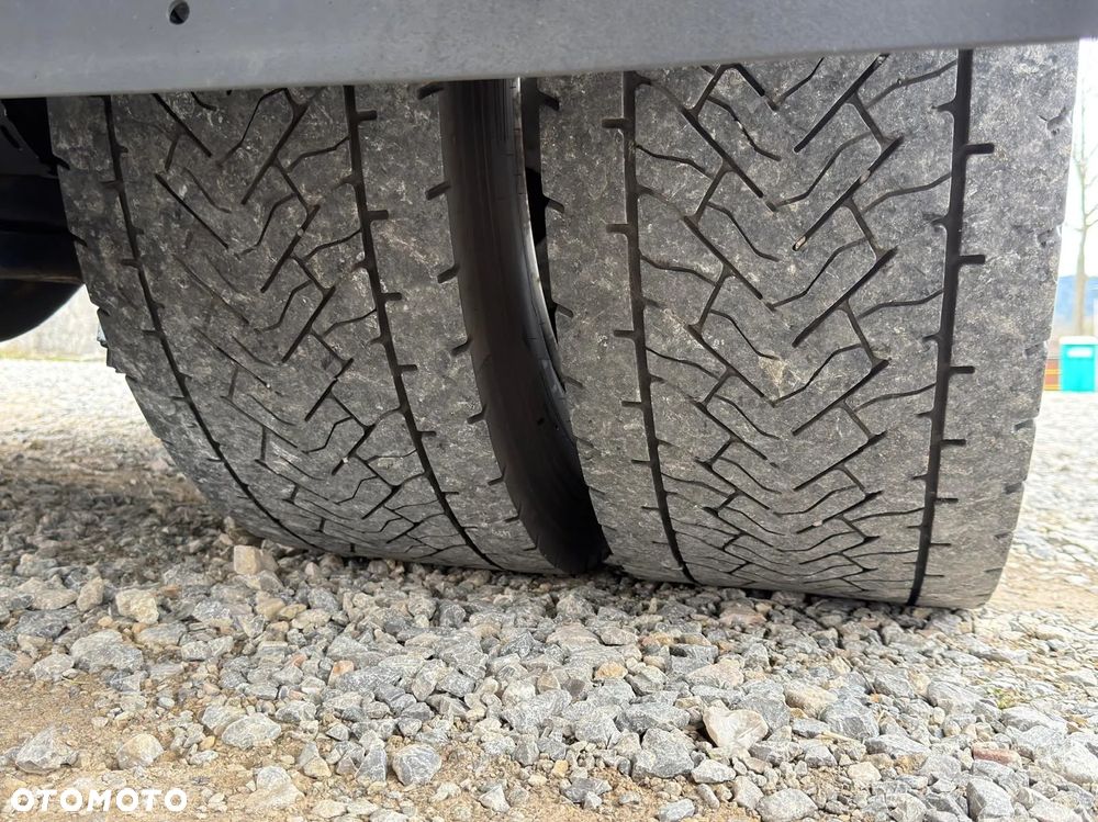 Scania SCANIA R410 / IZOTERMA / KONTENER / SILNIK 6 CYLINDROWY / 13 LITROWY  / KLIMA POSTOJOWA / WINDA / SPROWADZONY / SYPIALKA / AUTOMAT / 18 PALET / E6 / STAN BARDZO DOBRY - 15