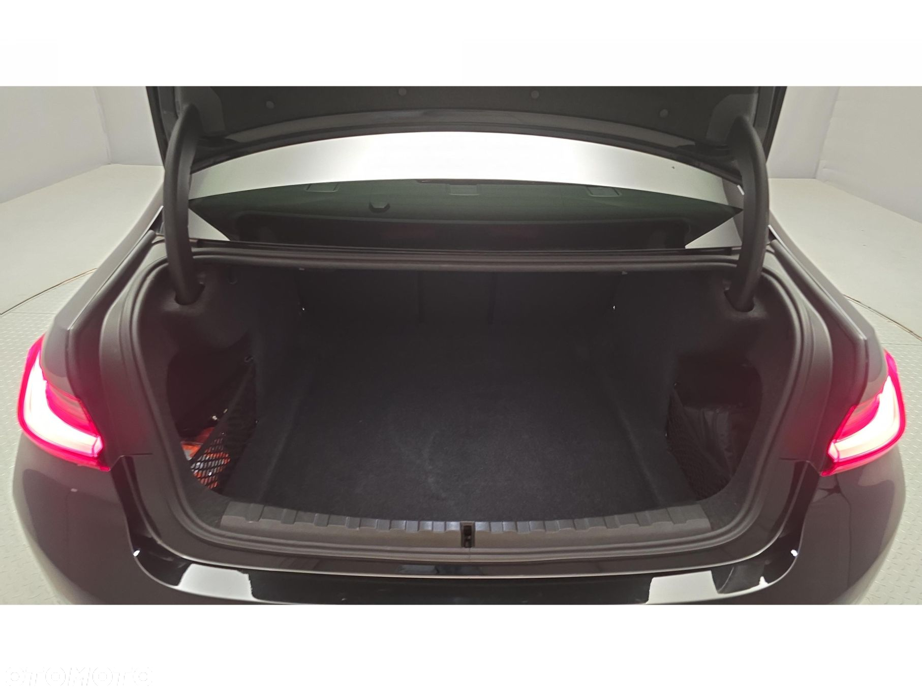 BMW Seria 3 - 24