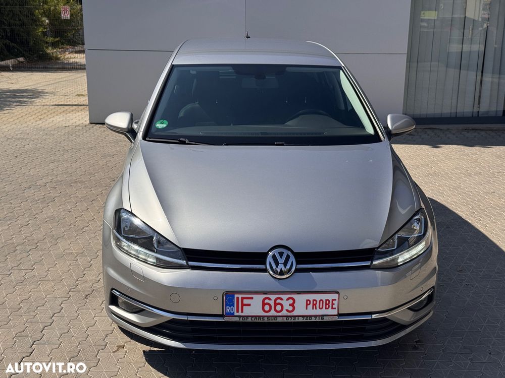 Volkswagen Golf - 6