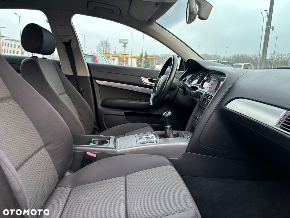 Audi A6 Limousine 2.4 - 8