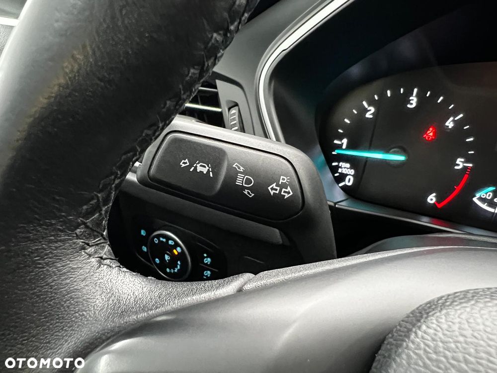 Ford Focus 1.5 EcoBlue STart-Stopp-System TITANIUM X - 11