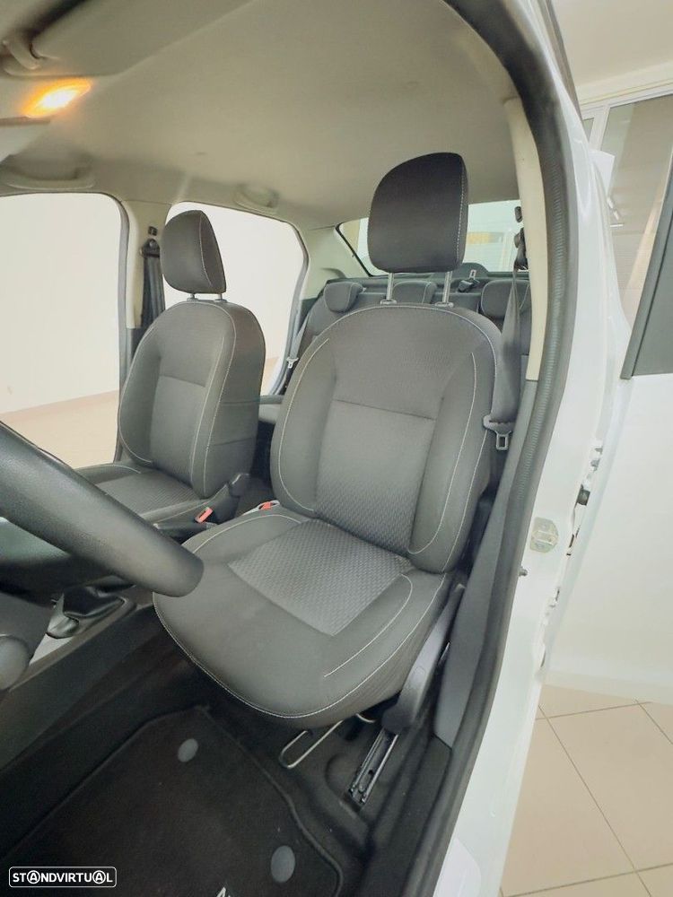 Dacia Logan 0.9 TCe Confort - 22