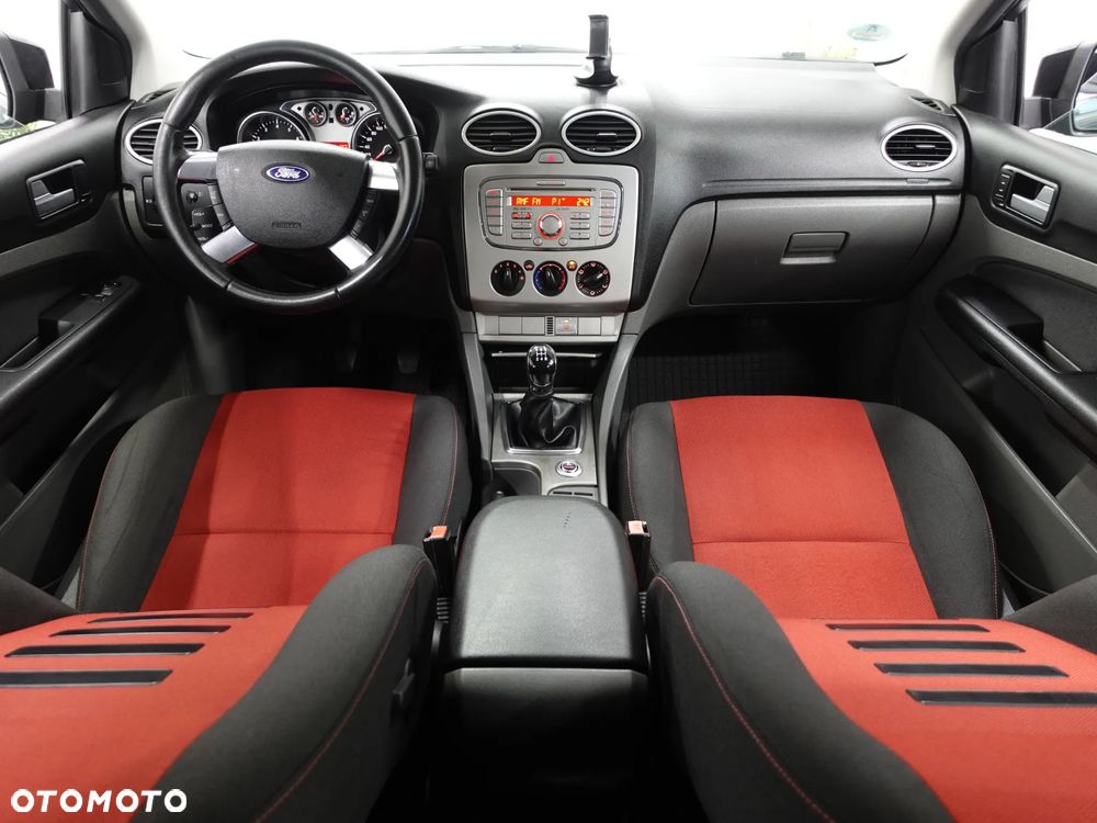 Ford Focus - 28