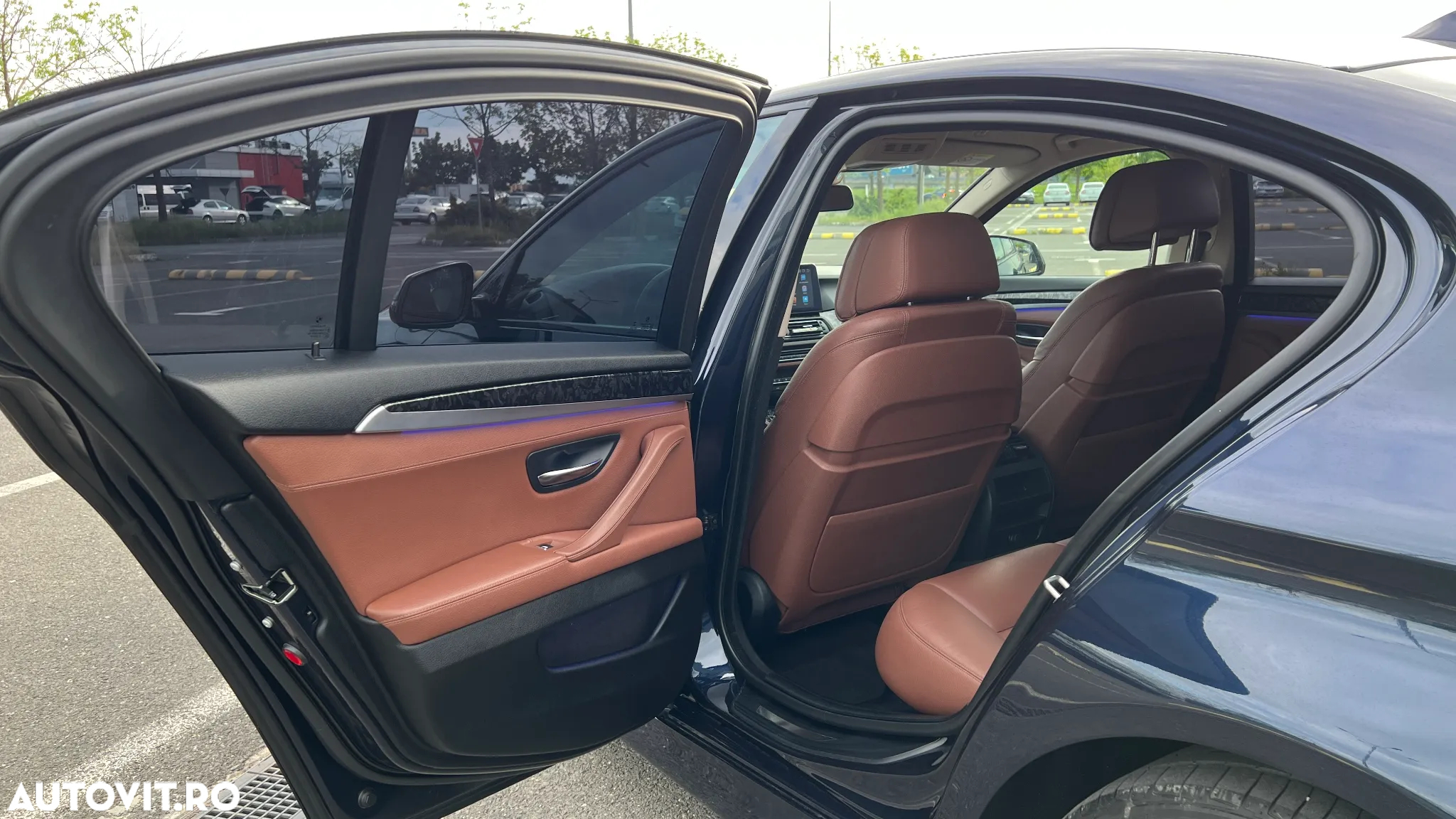 BMW Seria 5 530d xDrive Aut. - 30