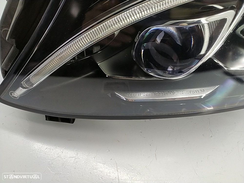 Farol Esquerdo Mercedes-Benz C-Class (W205) - 5