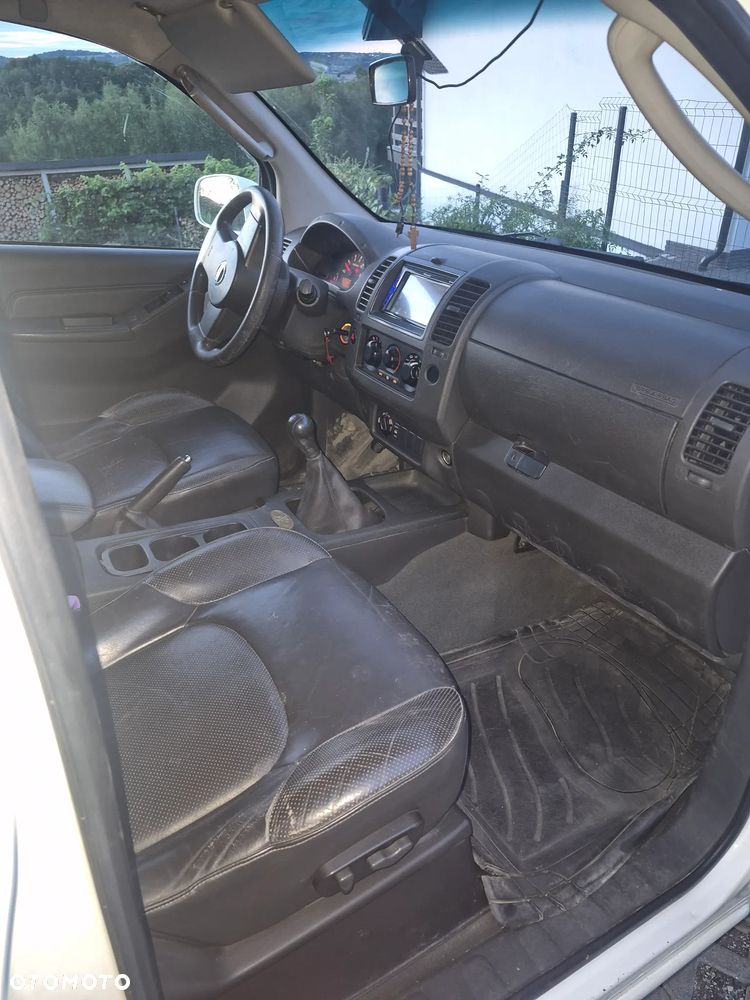 Nissan Navara 2.5 D LE - 5