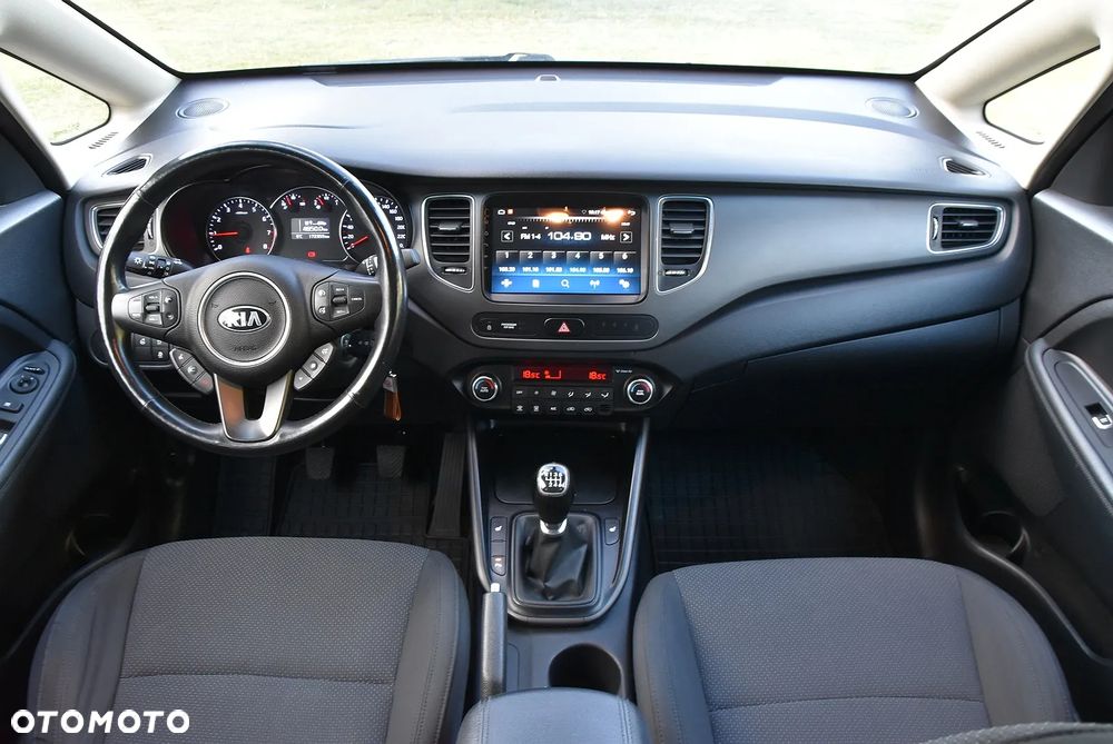 Kia Carens - 18