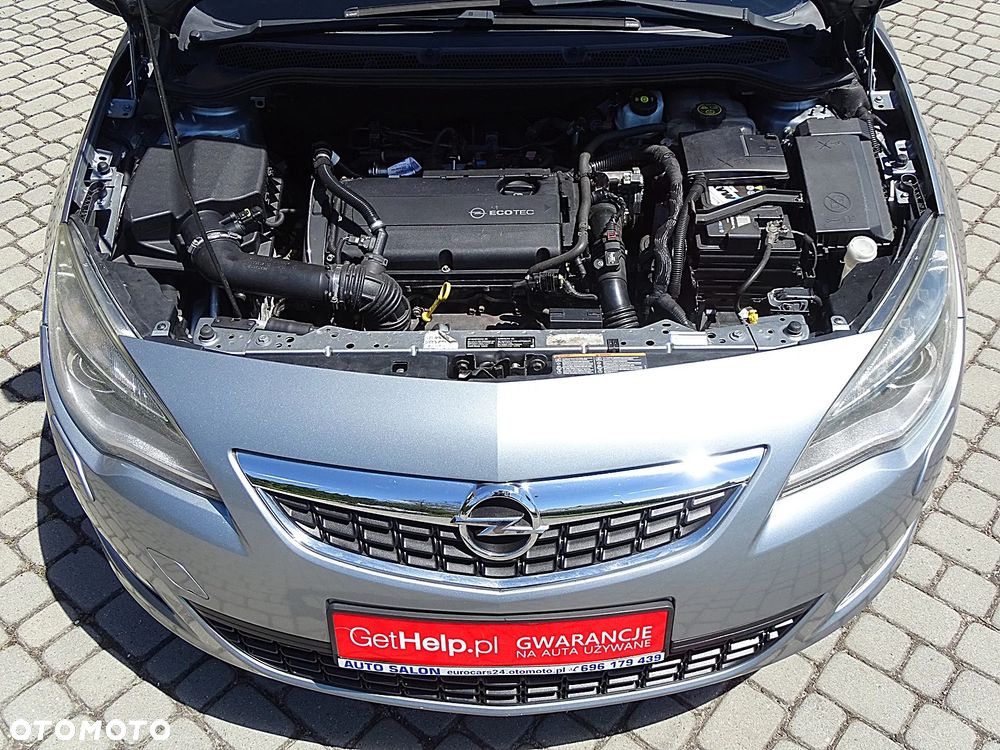 Opel Astra 1.6 Turbo Cosmo - 29