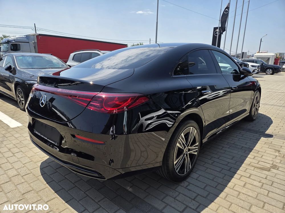 Mercedes-Benz CLA 200 MHEV - 10