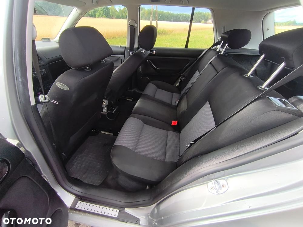 Volkswagen Golf 1.6 Comfortline - 8