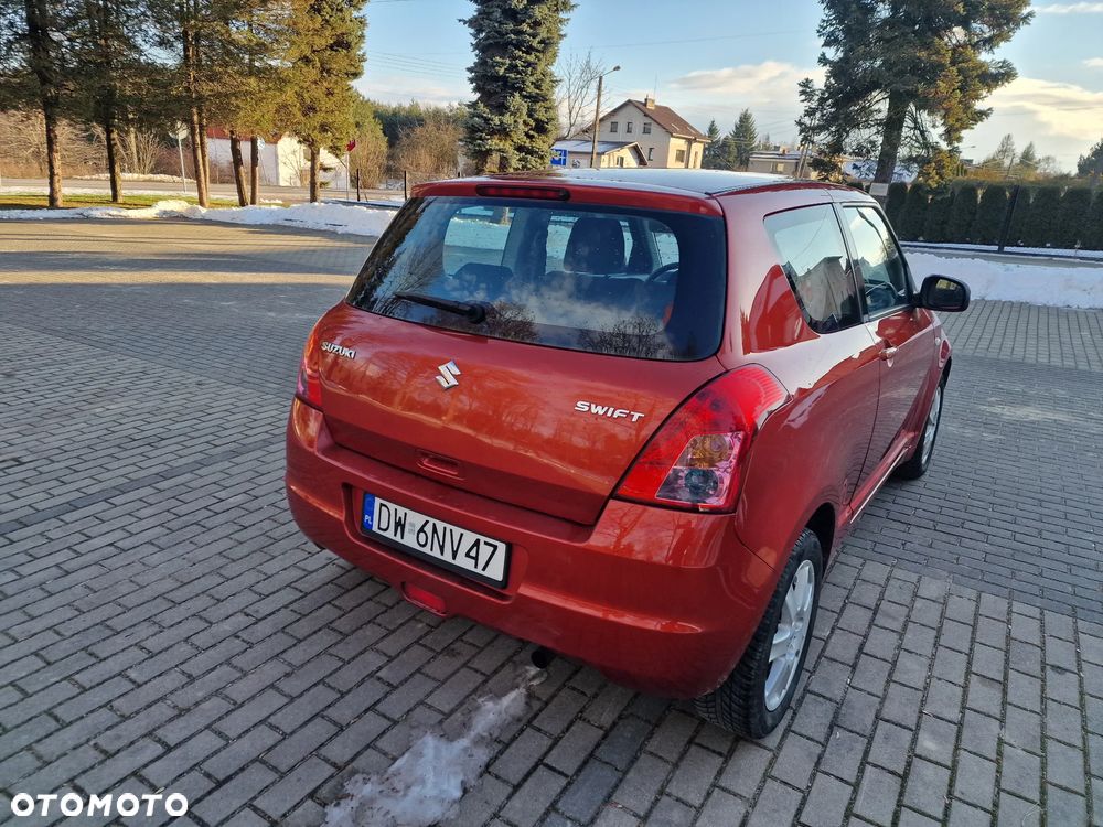 Suzuki Swift 1.3 Club - 6