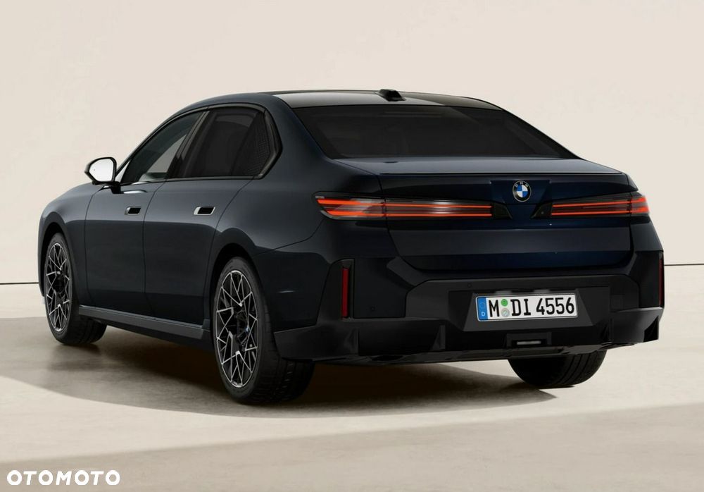 BMW Seria 7 - 11