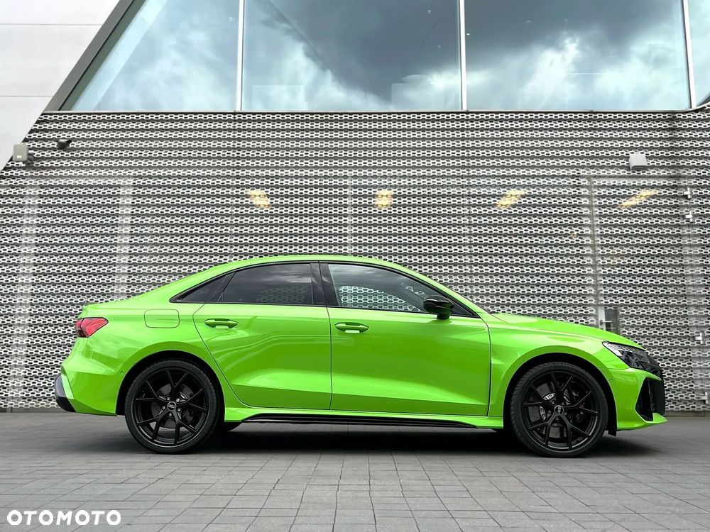 Audi RS3 Limousine - 7