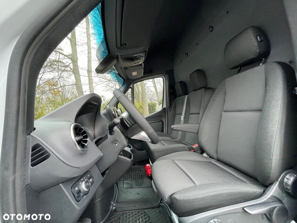 Mercedes-Benz eSprinter - 19