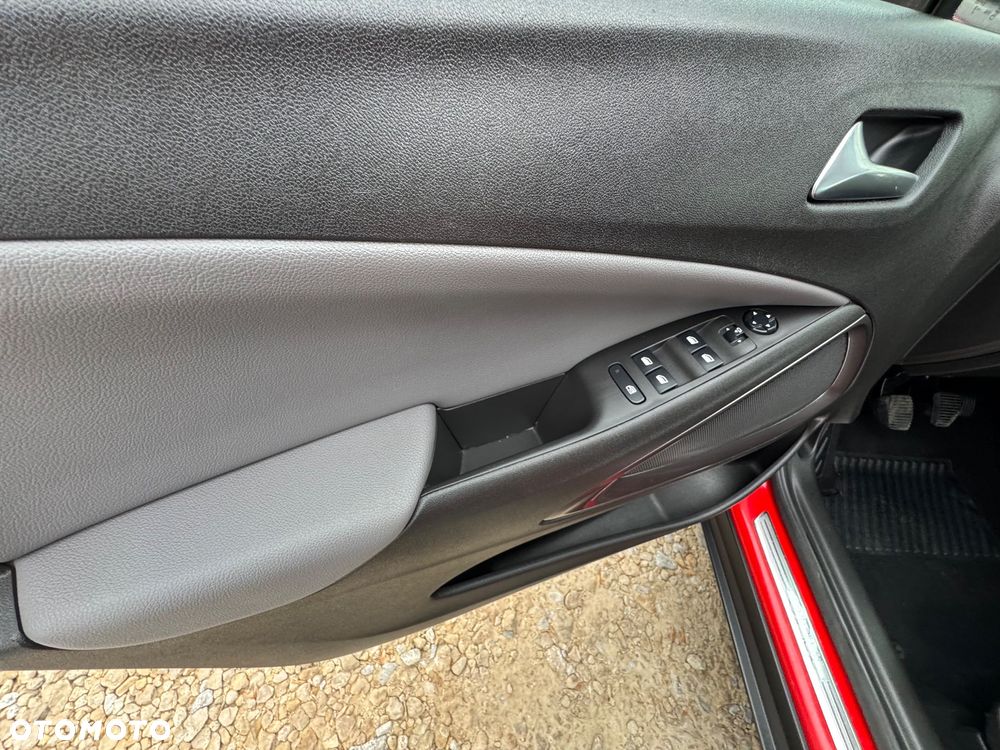 Opel Crossland X - 16