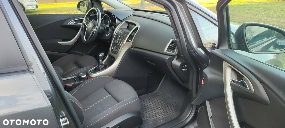 Opel Astra 1.4 T Cosmo - 4