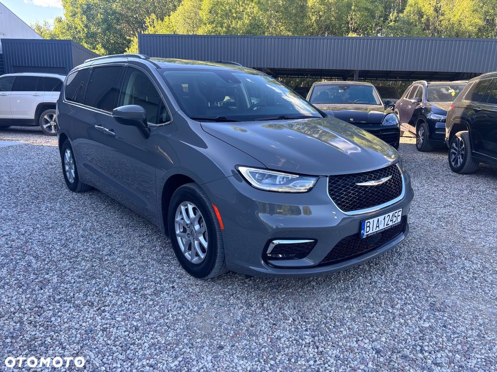 Chrysler Pacifica - 1