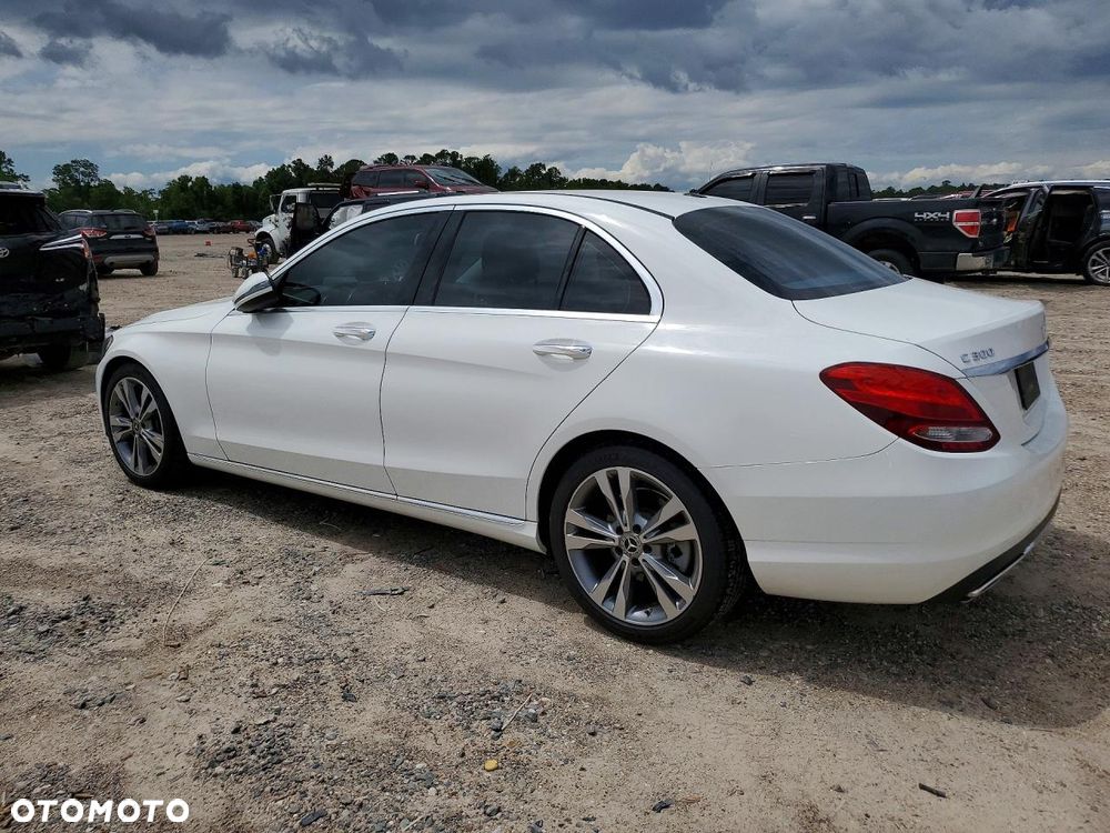 Mercedes-Benz Klasa C 300 9G-TRONIC Avantgarde - 3