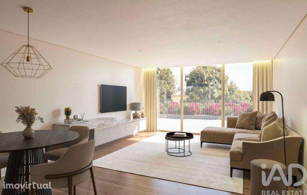 Apartamento T2 em Funchal (Santa Luzia) de 131,00 m2 - Grande imagem: 2/16