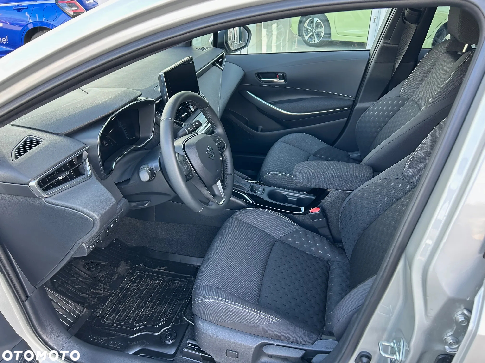 Suzuki Swace 1.8 Hybrid Premium Plus CVT - 10