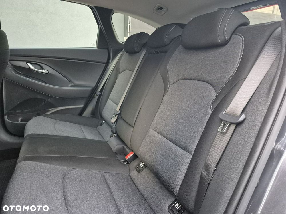 Hyundai i30 1.5 T-GDI 48V Smart - 17