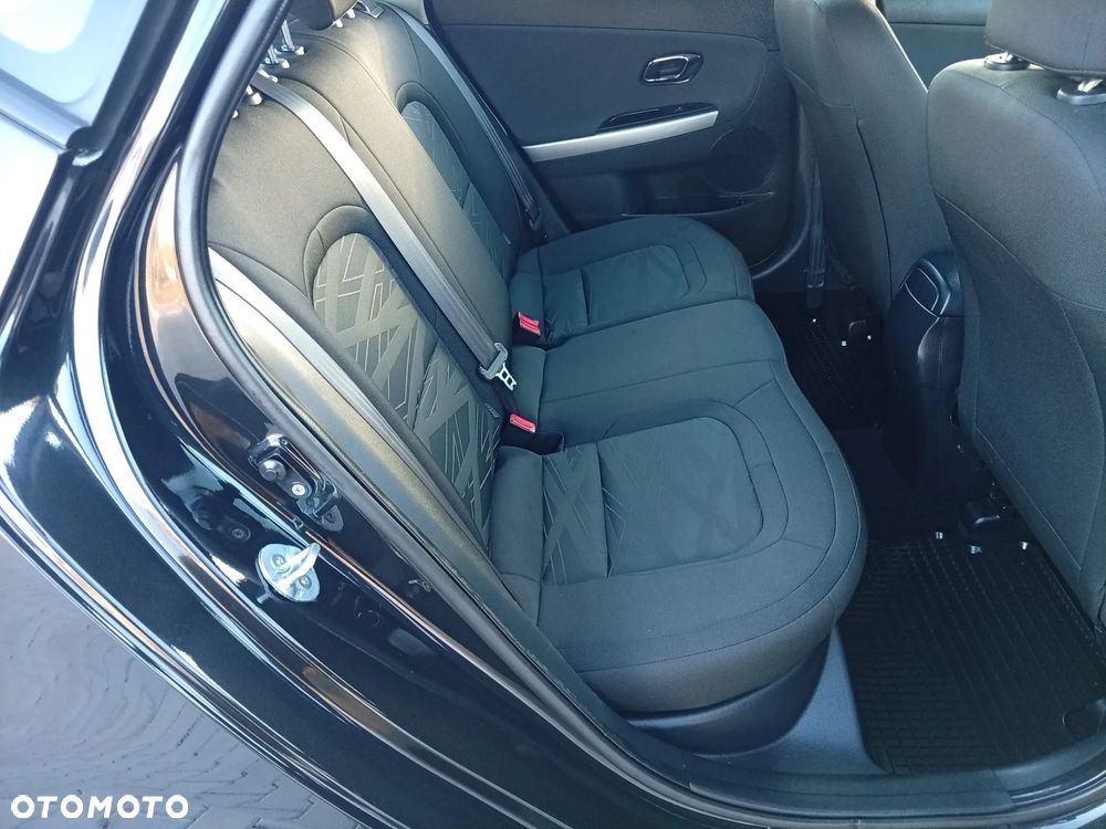 Kia Ceed - 29