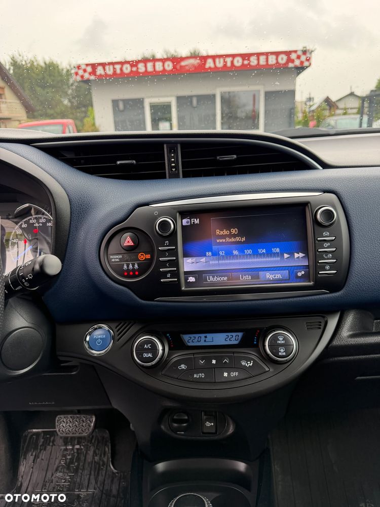 Toyota Yaris 1.5 VVT-i Comfort mit Design Paket - 27