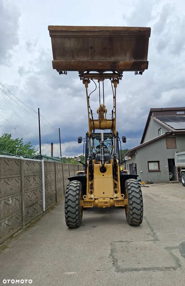 Caterpillar CAT 914 M - 14