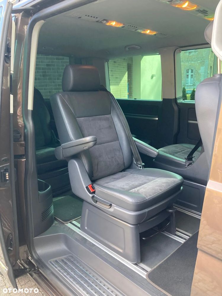 Volkswagen Multivan - 22