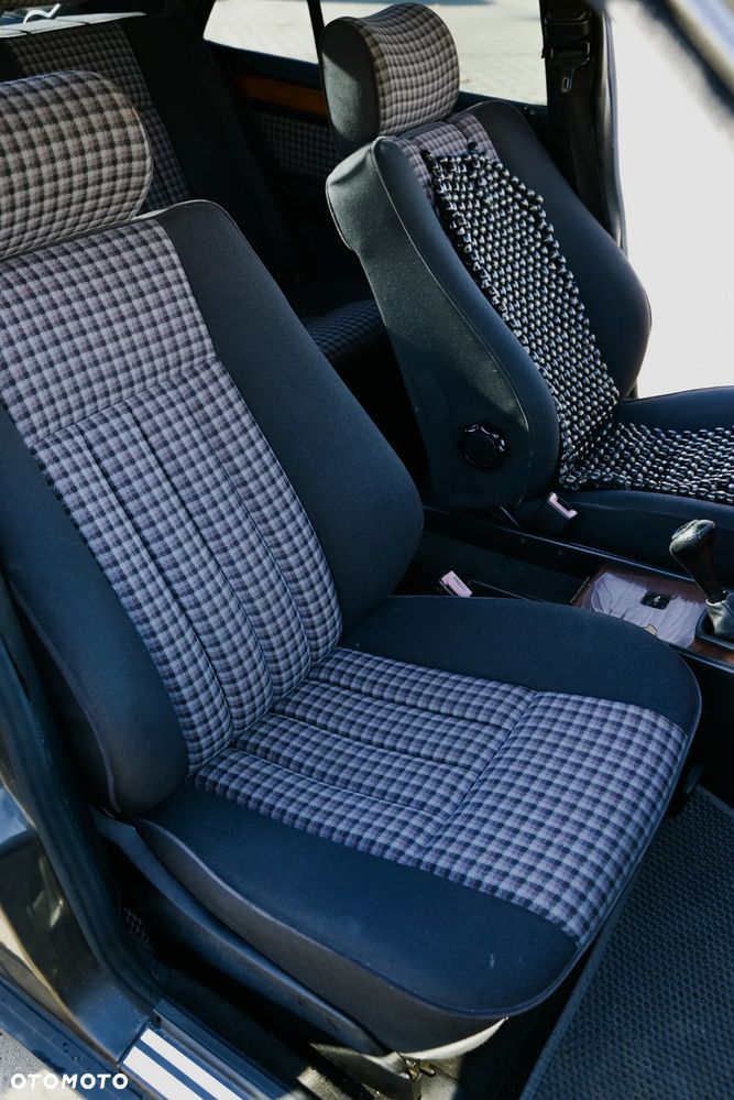 Mercedes-Benz W124 (1984-1993) - 13