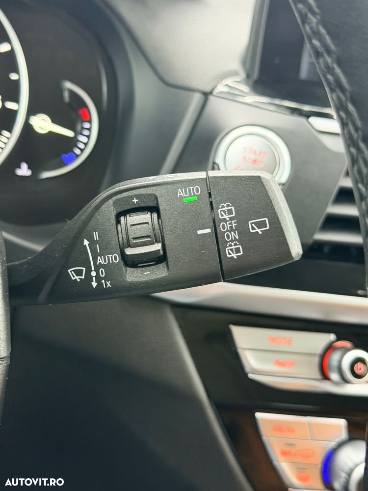 BMW X3 xDrive20i AT xLine - 31