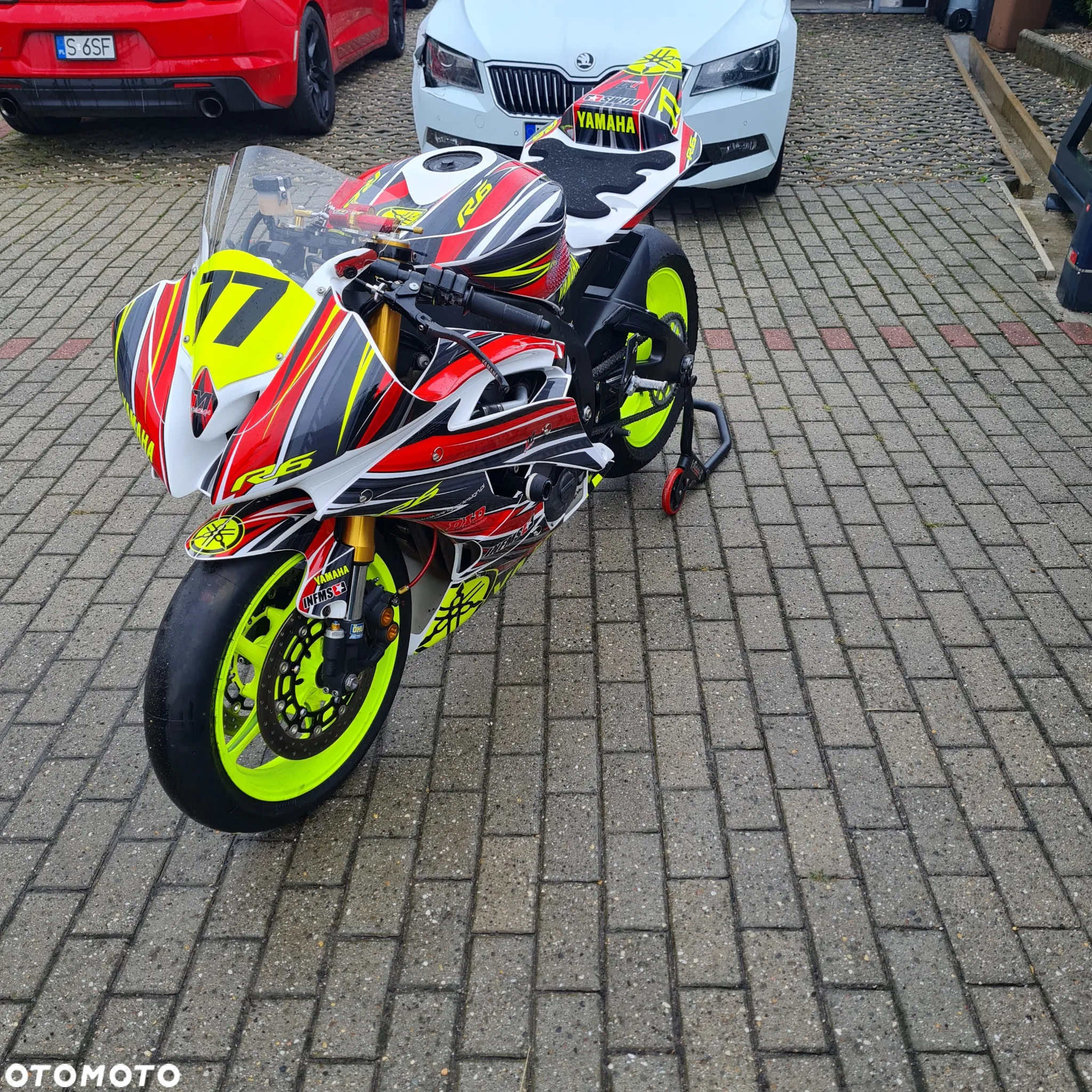 Yamaha R6 - 12