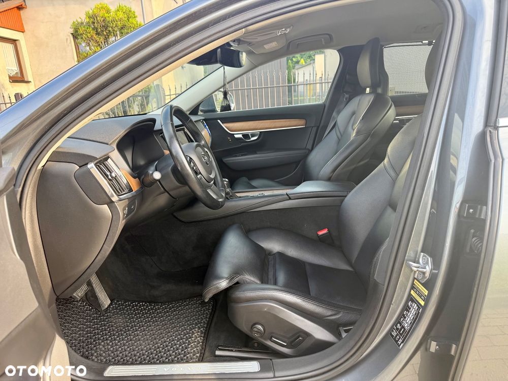 Volvo V90 D5 AWD Geartronic Momentum - 28