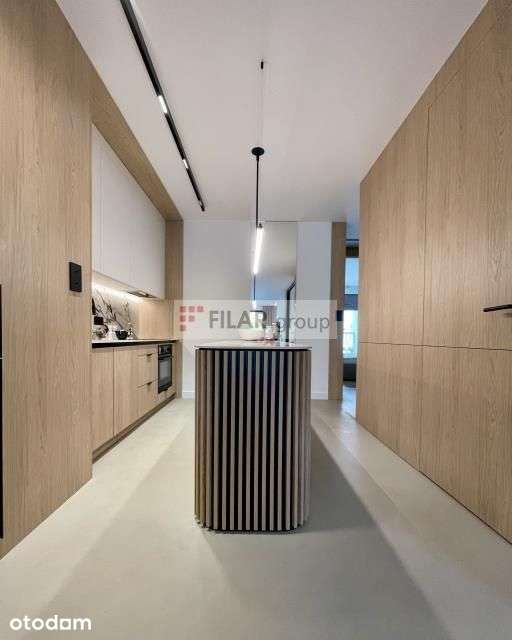 Apartament Dzielna 62, trzy pokoje garaż komórka l