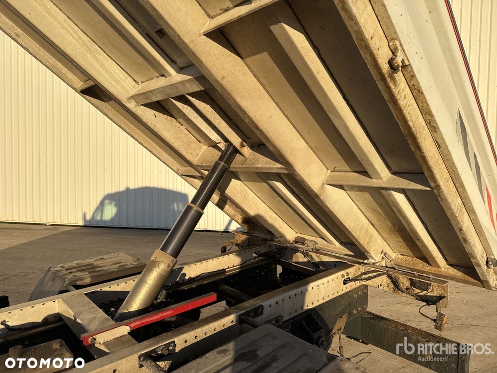 Iveco 70C18 - 26