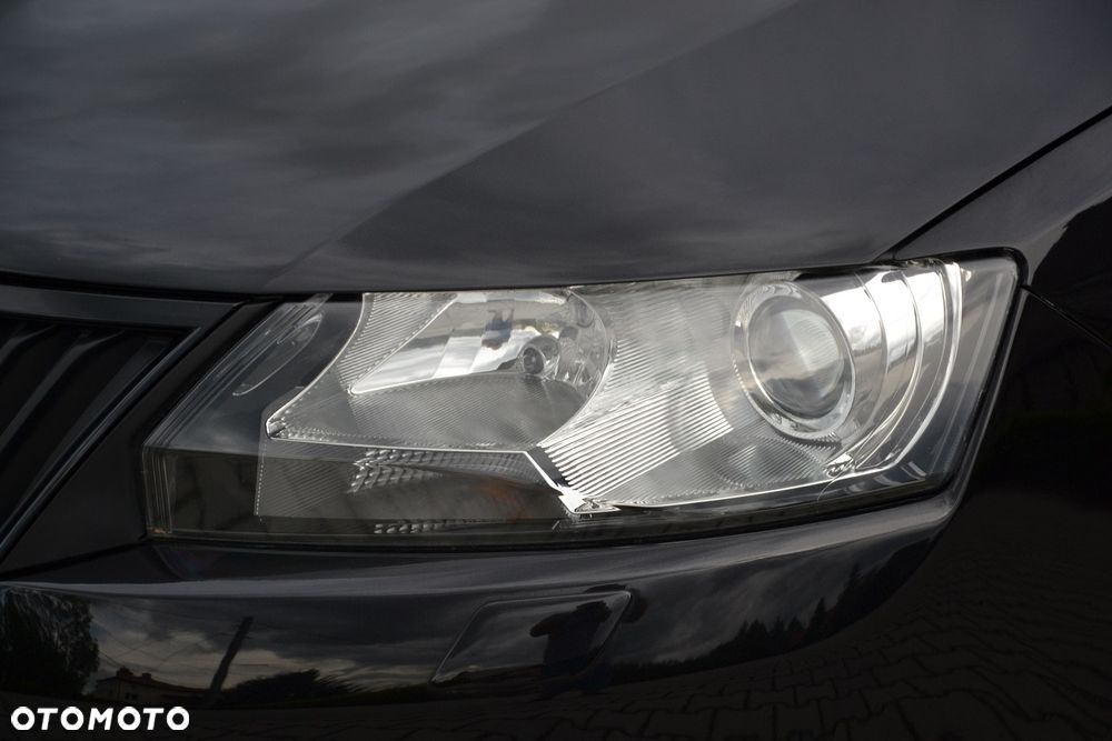 Skoda RAPID 1.6 TDI DPF Edition - 4