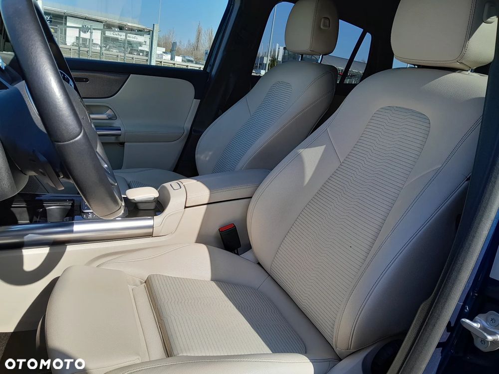 Mercedes-Benz GLA 200 Progressive - 9