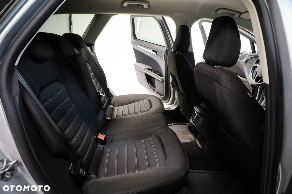 Ford Mondeo - 27