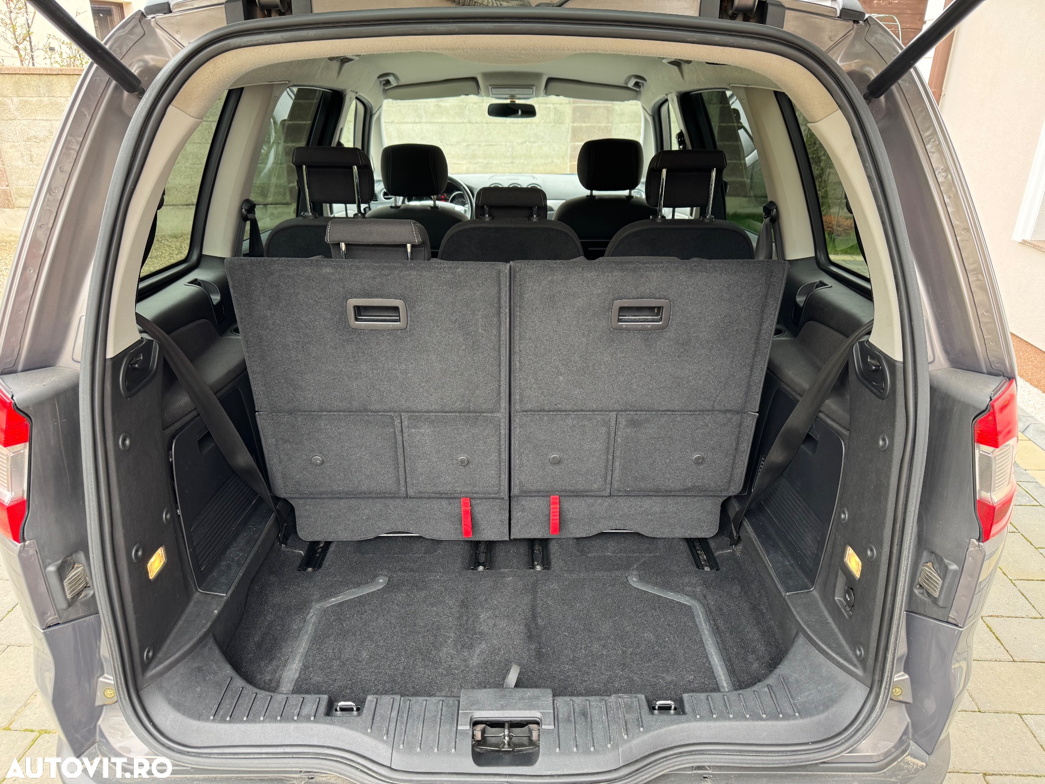 Ford Galaxy 2.0 TDCi DPF Business Edition - 15