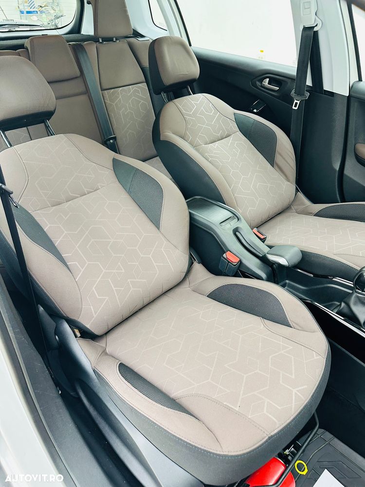 Peugeot 2008 e-HDi FAP 92 STOP & START Active - 17