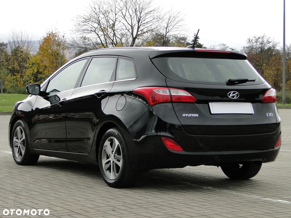 Hyundai i30 Kombi 1.6 CRDI Premium - 26