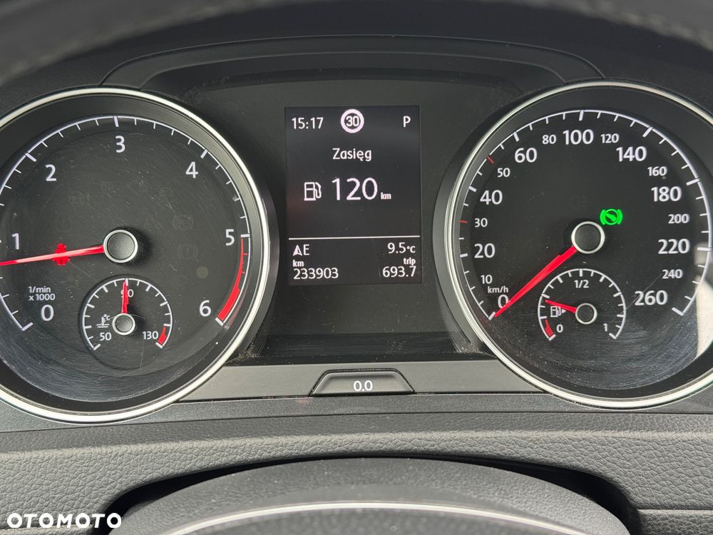 Volkswagen Golf 2.0 TDI SCR DSG Highline - 26