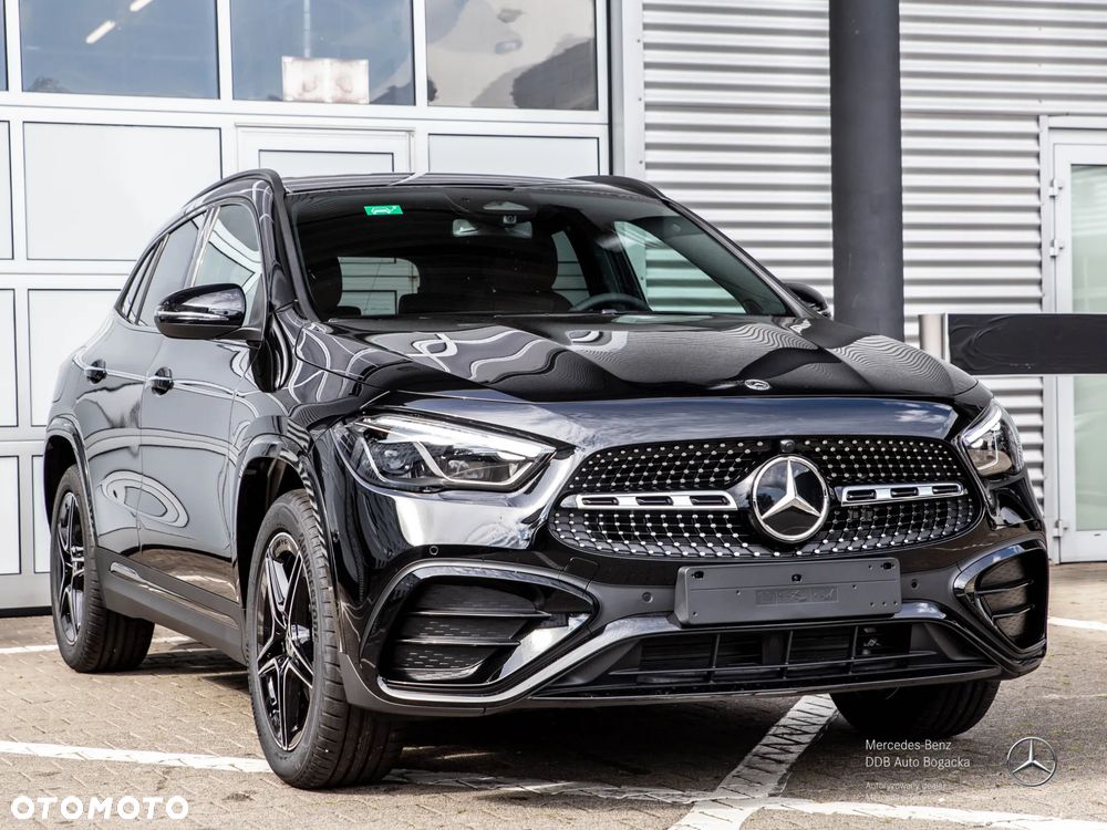 Mercedes-Benz GLA 250 e PHEV AMG Line 8G-DCT - 4
