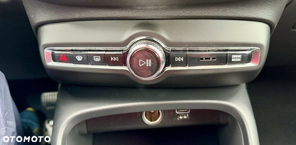 Volvo XC 40 T5 Twin Engine DKG Momentum Pro - 16