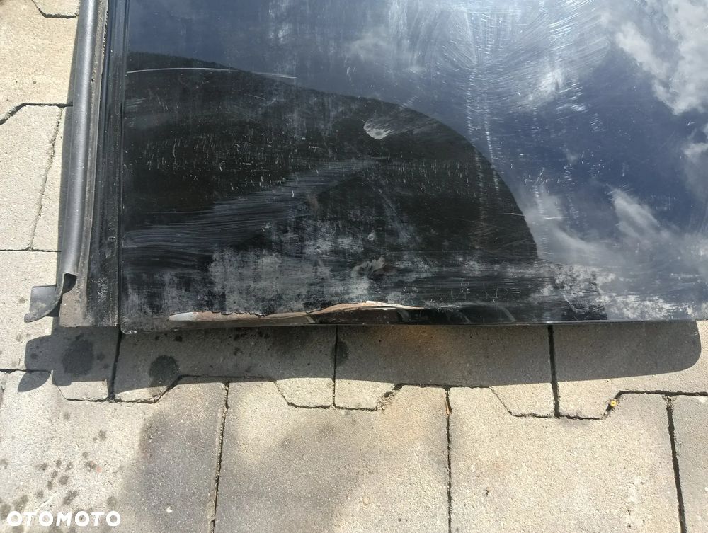 Partner Berlingo 2007-2018 prawe drzwi TYŁ skrzydełka - 2