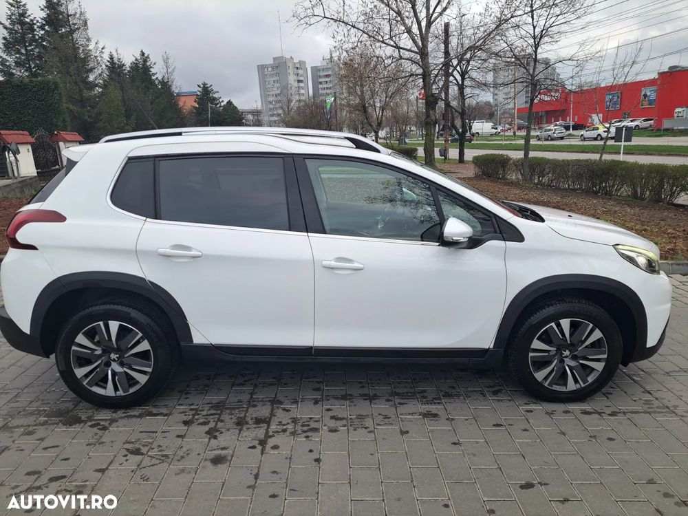 Peugeot 2008 PureTech 130 Allure Pack - 3