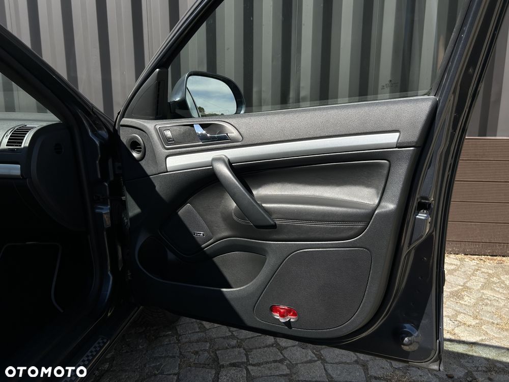 Skoda Octavia 2.0 TSI DSG RS - 17